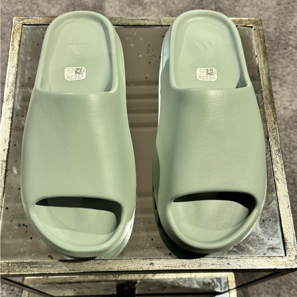 Yeezy Slides